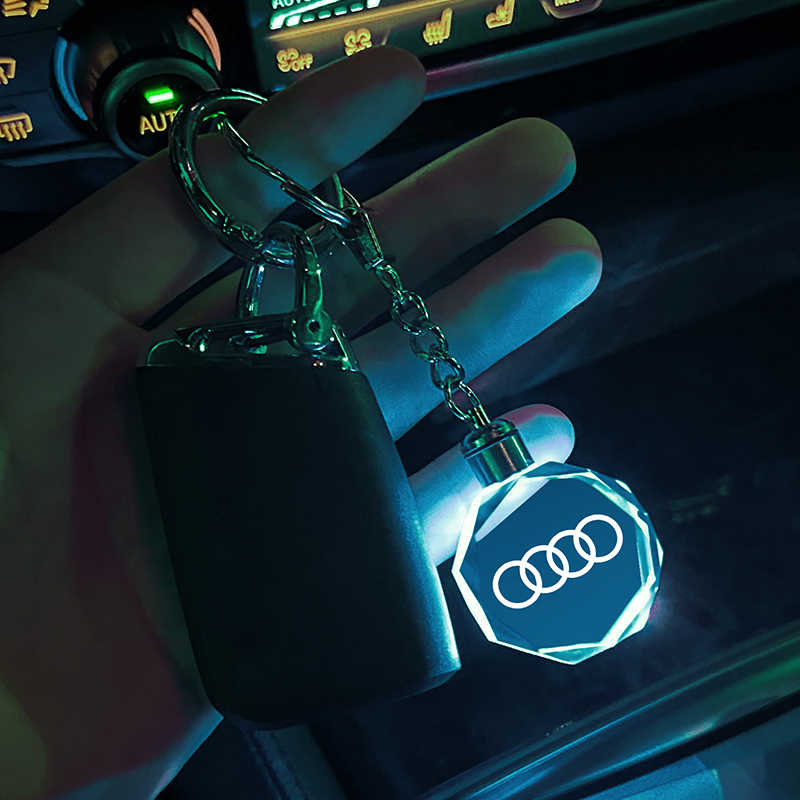 Porta-chaves com logótipo automóvel em 3D em cristal