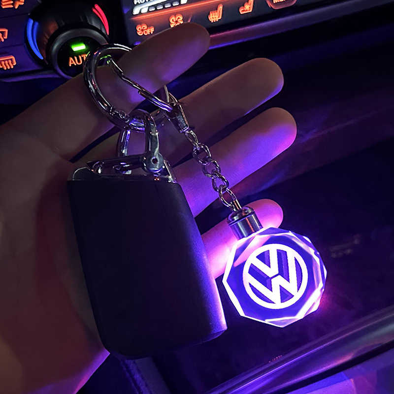Porta-chaves com logótipo automóvel em 3D em cristal